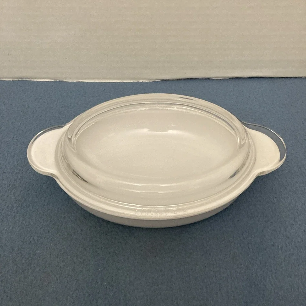 Corning Ware White P-14-B Small Oval Casserole Dish w/PYREX P-14-C Glass Lid